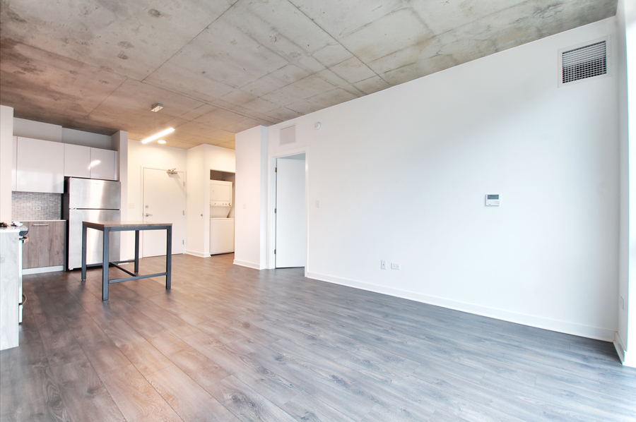 1714 W Roscoe Street Unit: 401