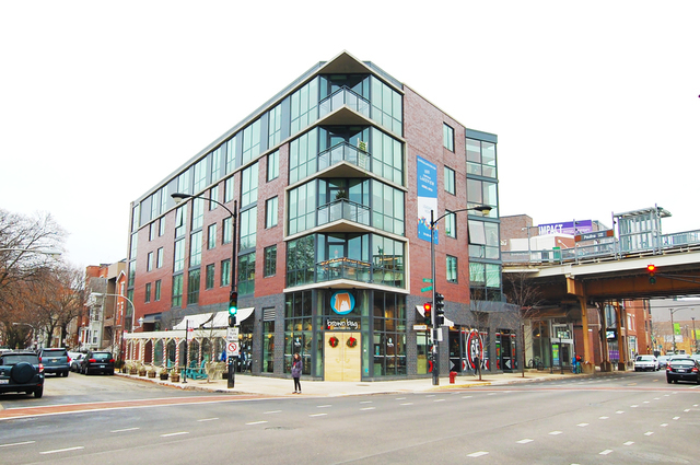 1714 W Roscoe Street Unit: 401