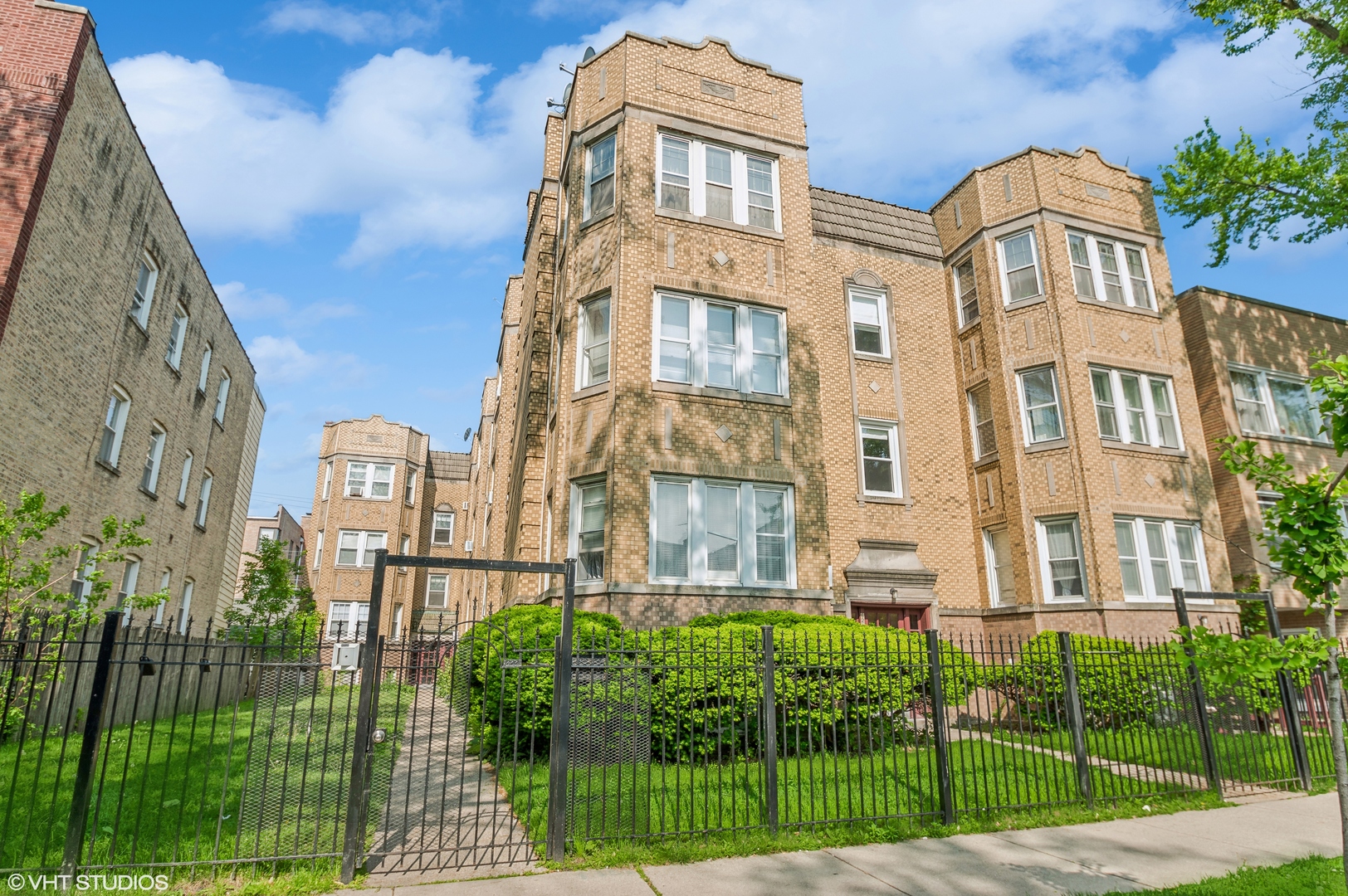 6214 N Mozart Street Unit: 2W