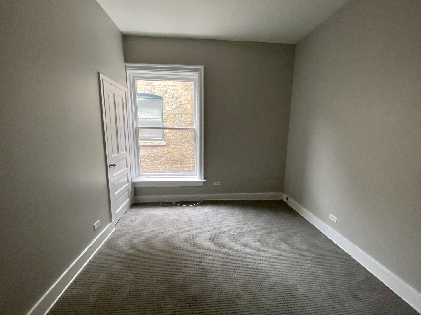 2719 N Pine Grove Avenue Unit: 301