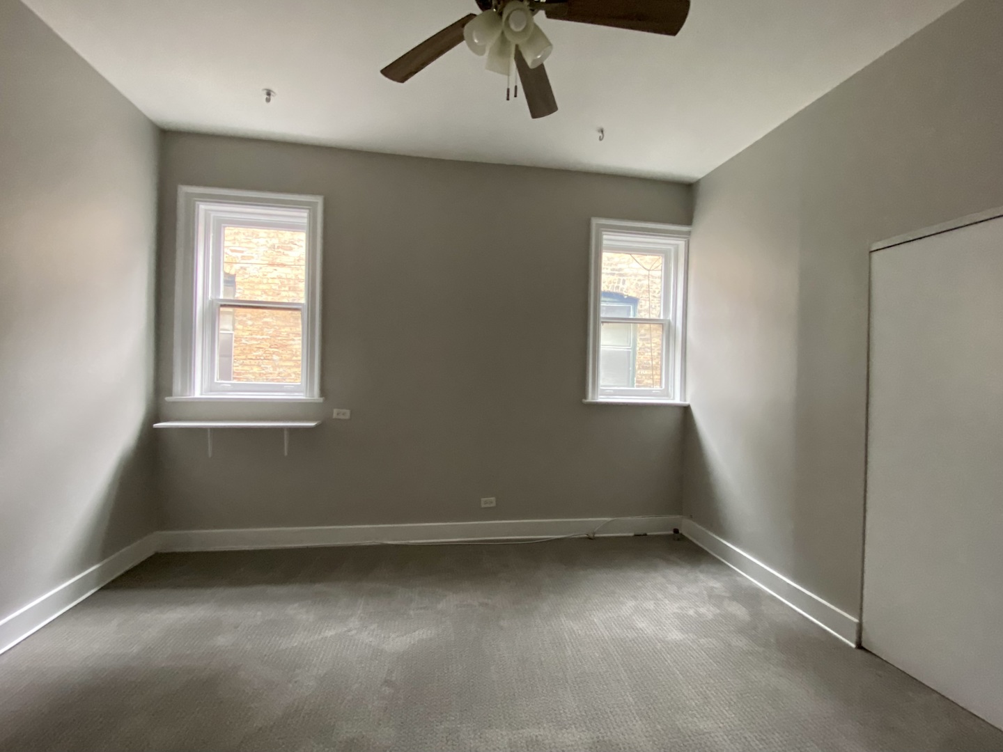 2719 N Pine Grove Avenue Unit: 301