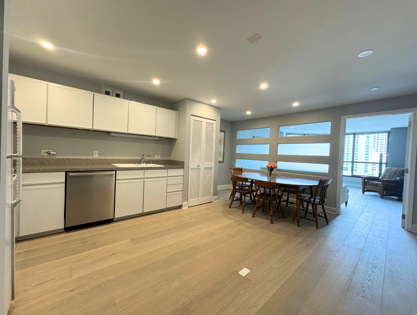 405 N Wabash Avenue Unit: 814