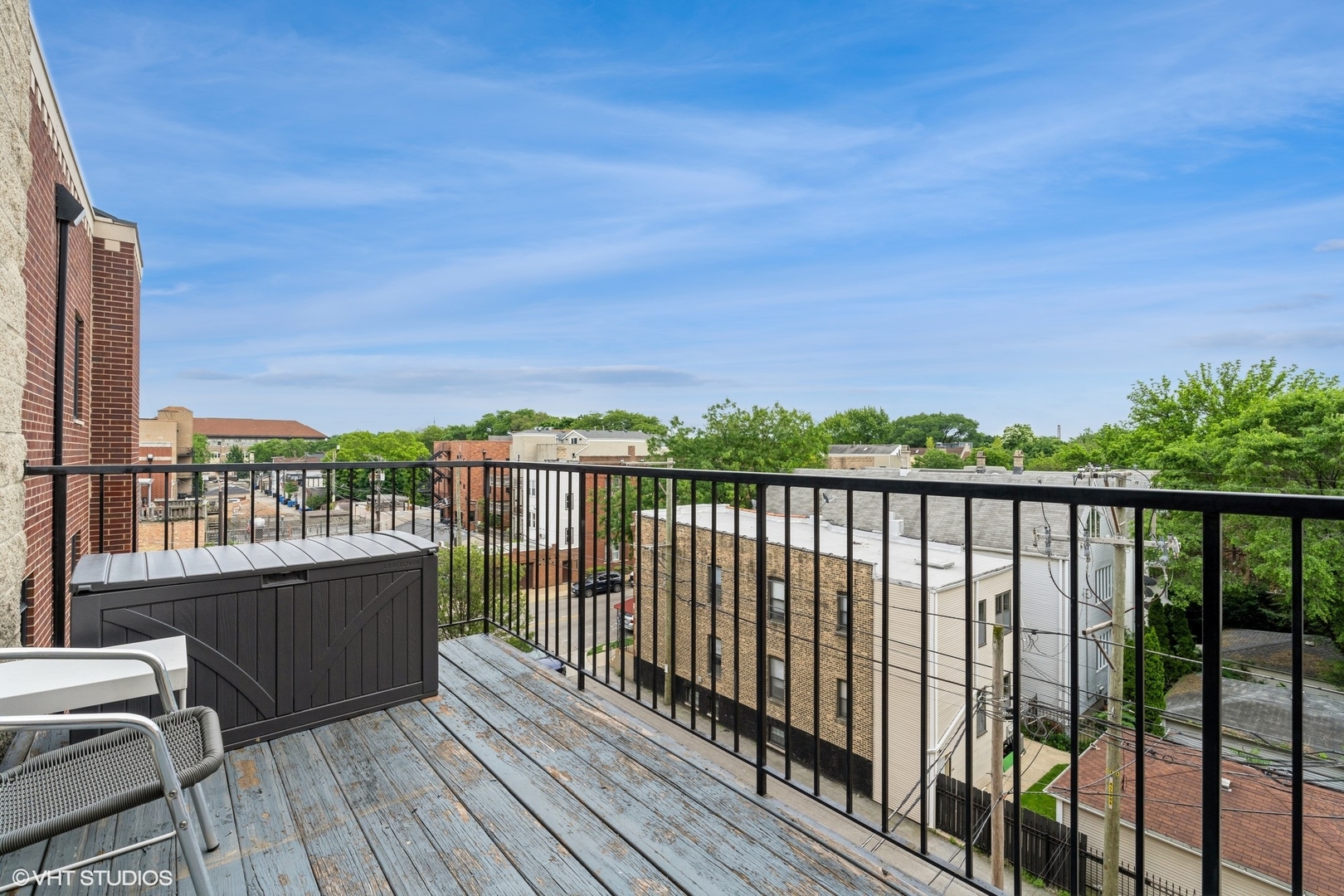 2009 W Belmont Avenue Unit: 4