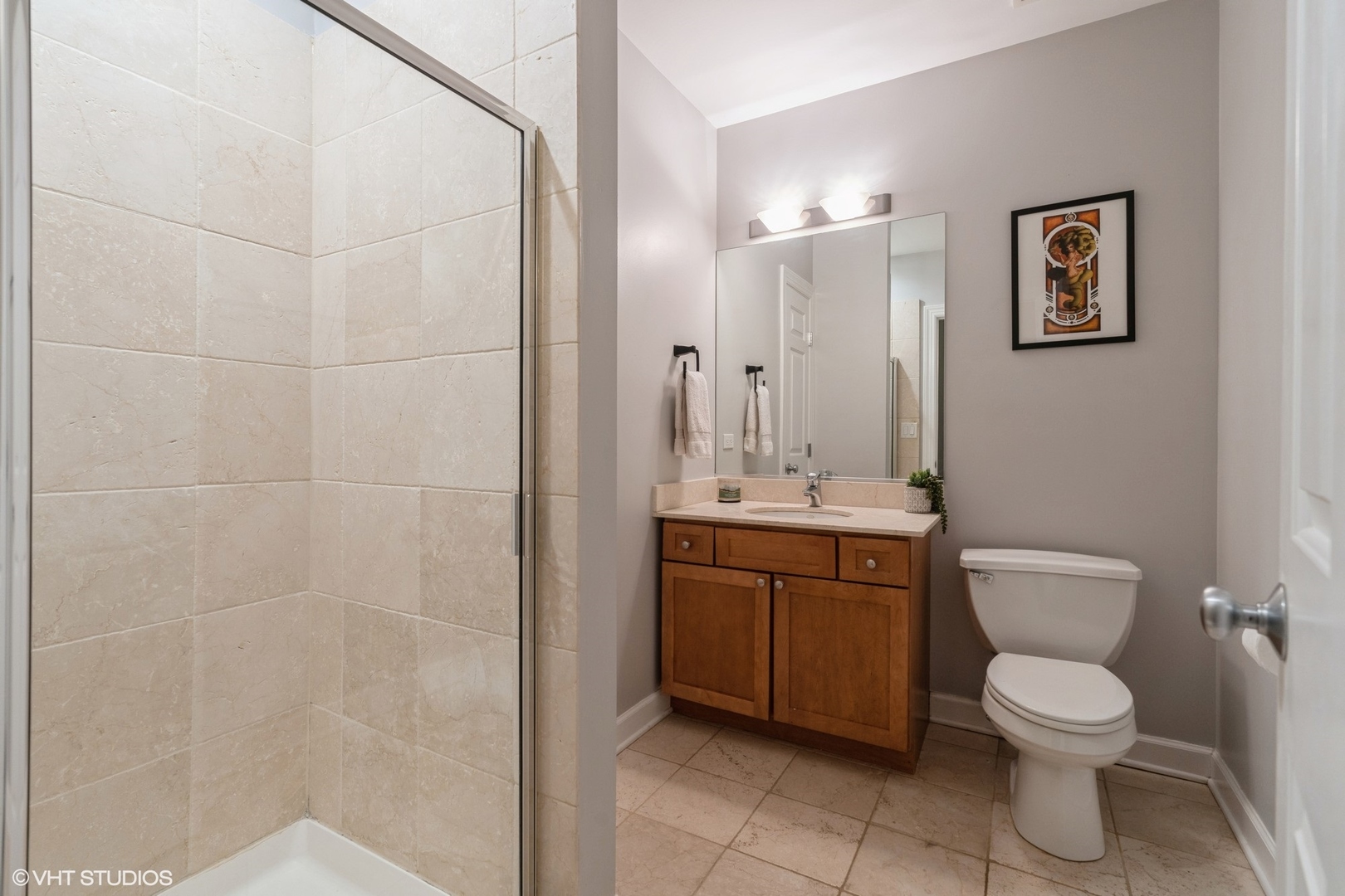2009 W Belmont Avenue Unit: 4