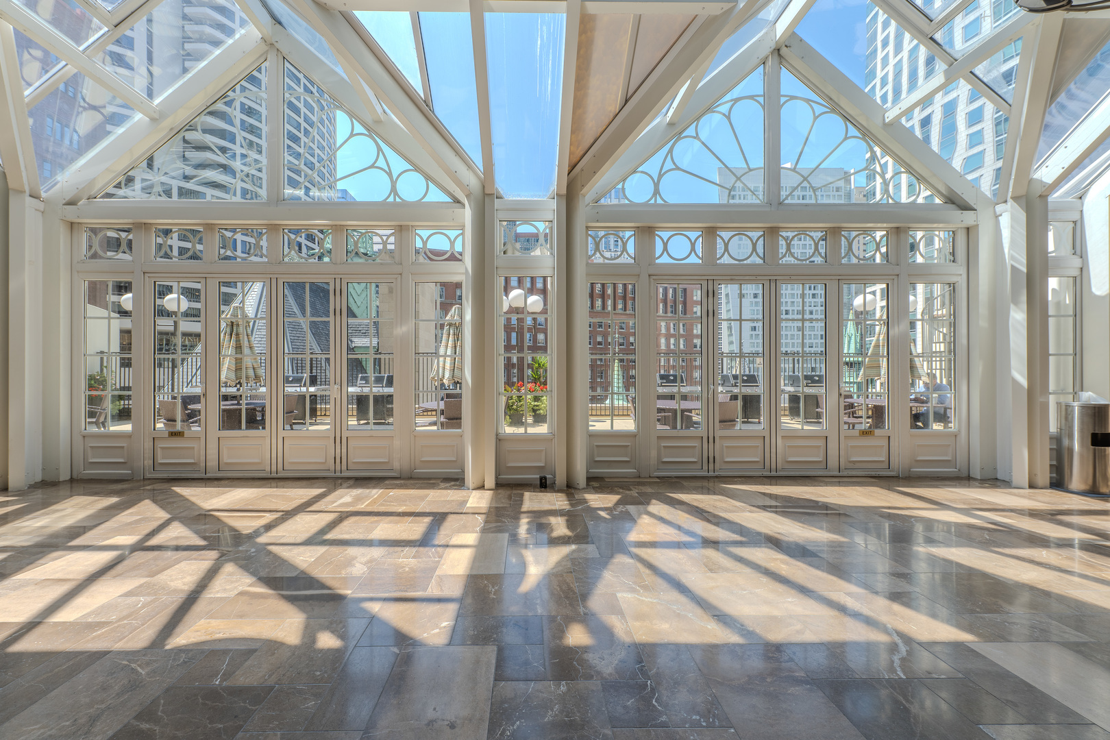 111 E Chestnut Street Unit: 35J