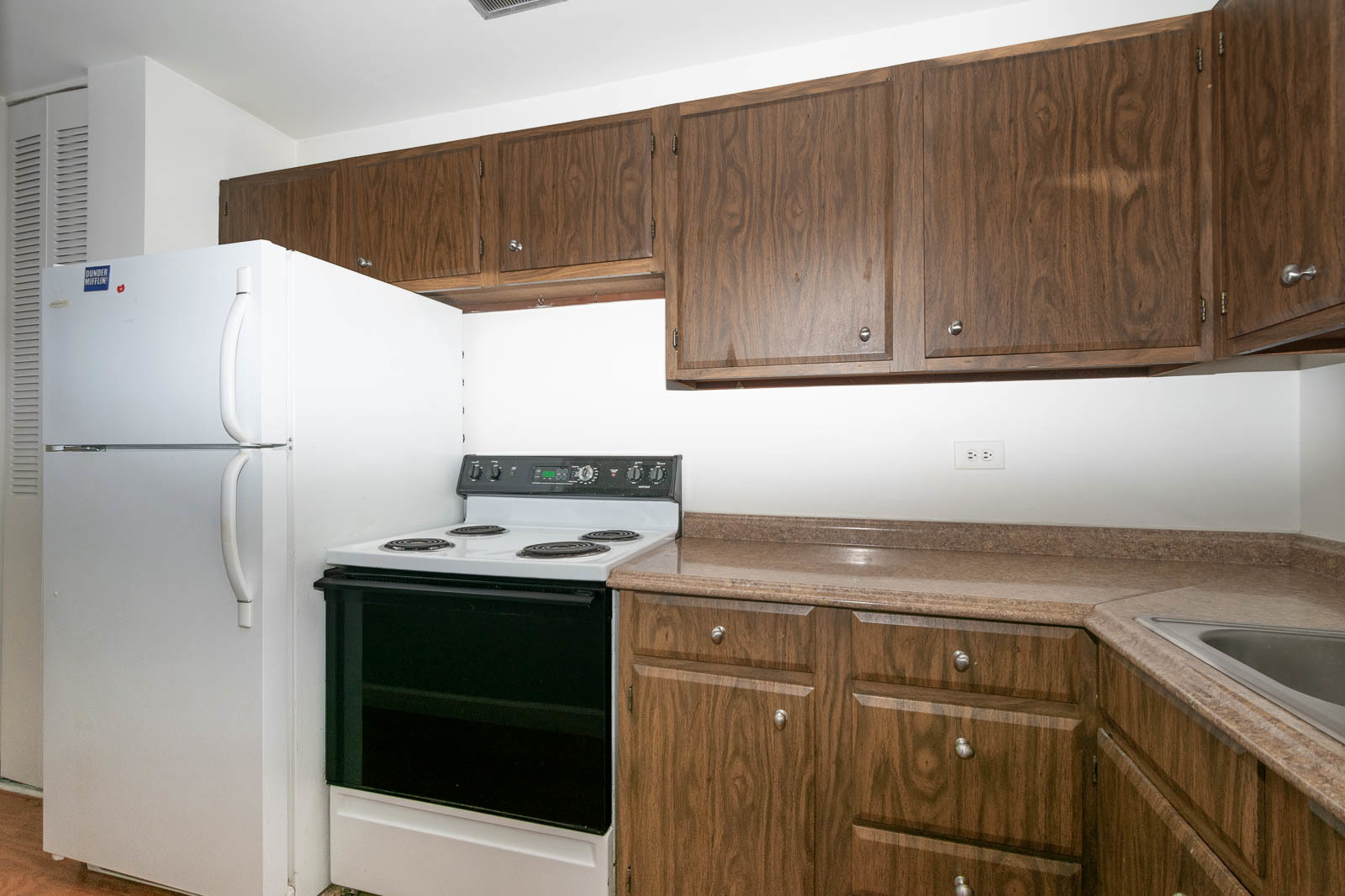 607 W Wrightwood Avenue Unit: 201