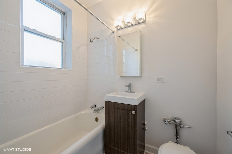 432 W Belmont Avenue Unit: 308