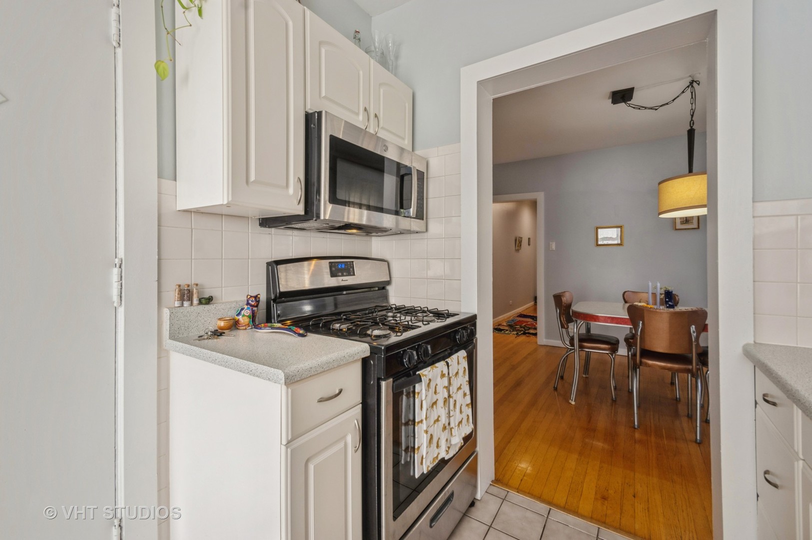 2639 W Gunnison Street Unit: 3B