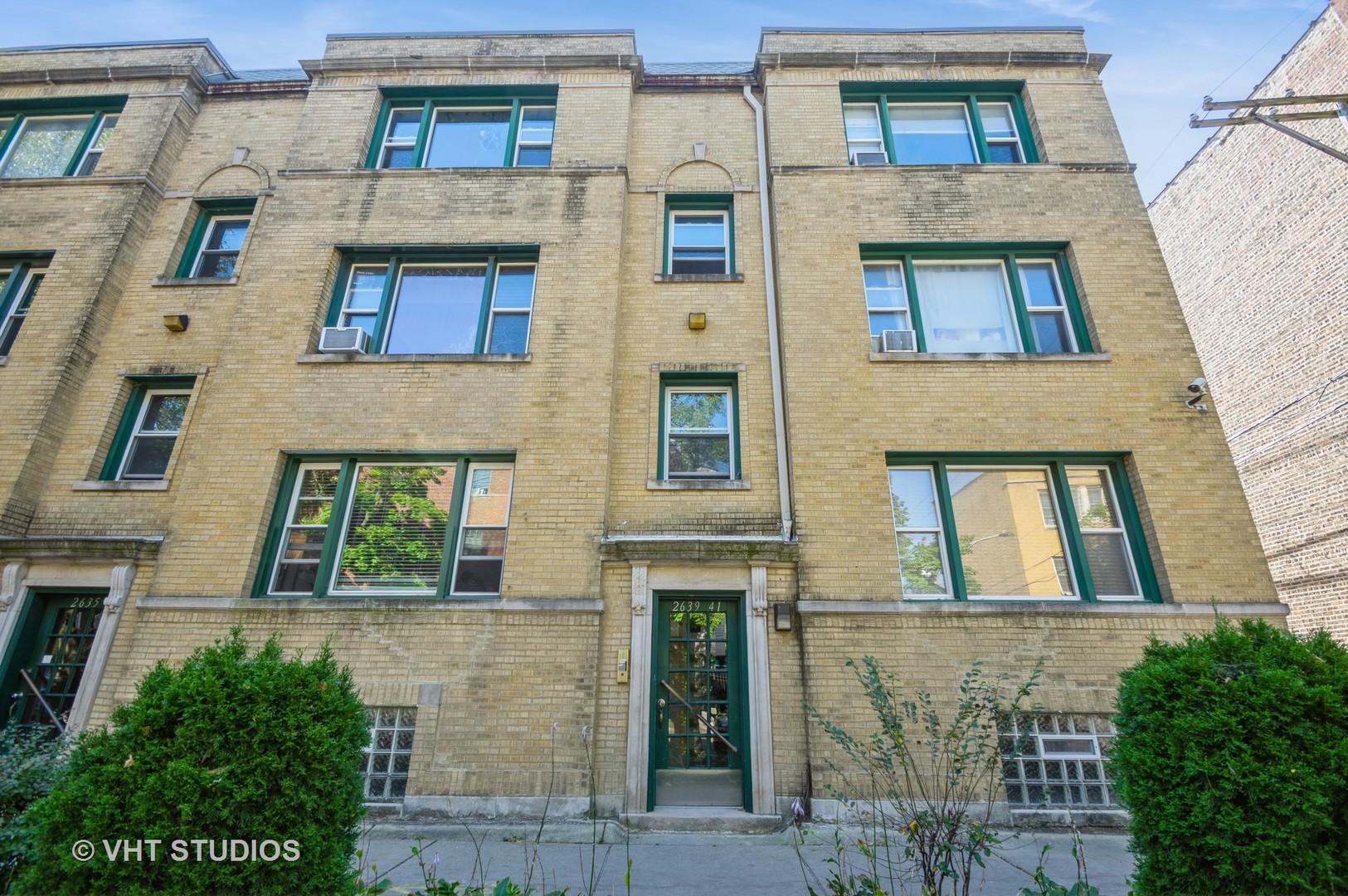 2639 W Gunnison Street Unit: 3B