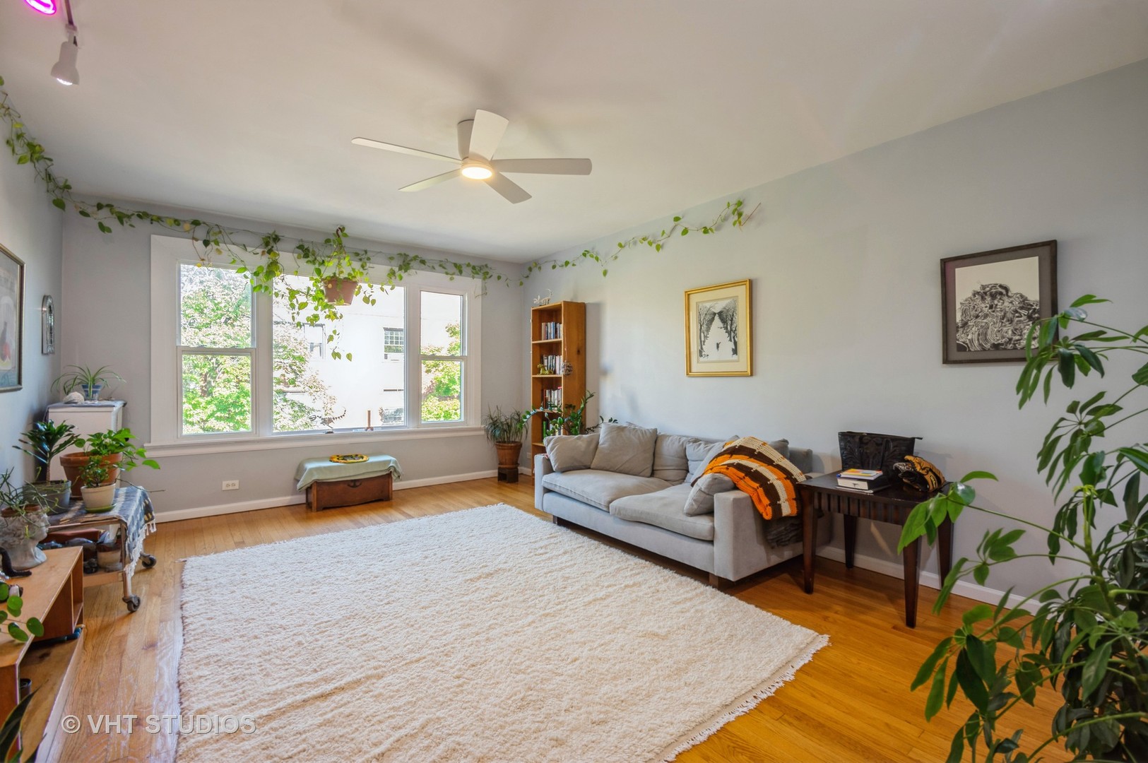 2639 W Gunnison Street Unit: 3B