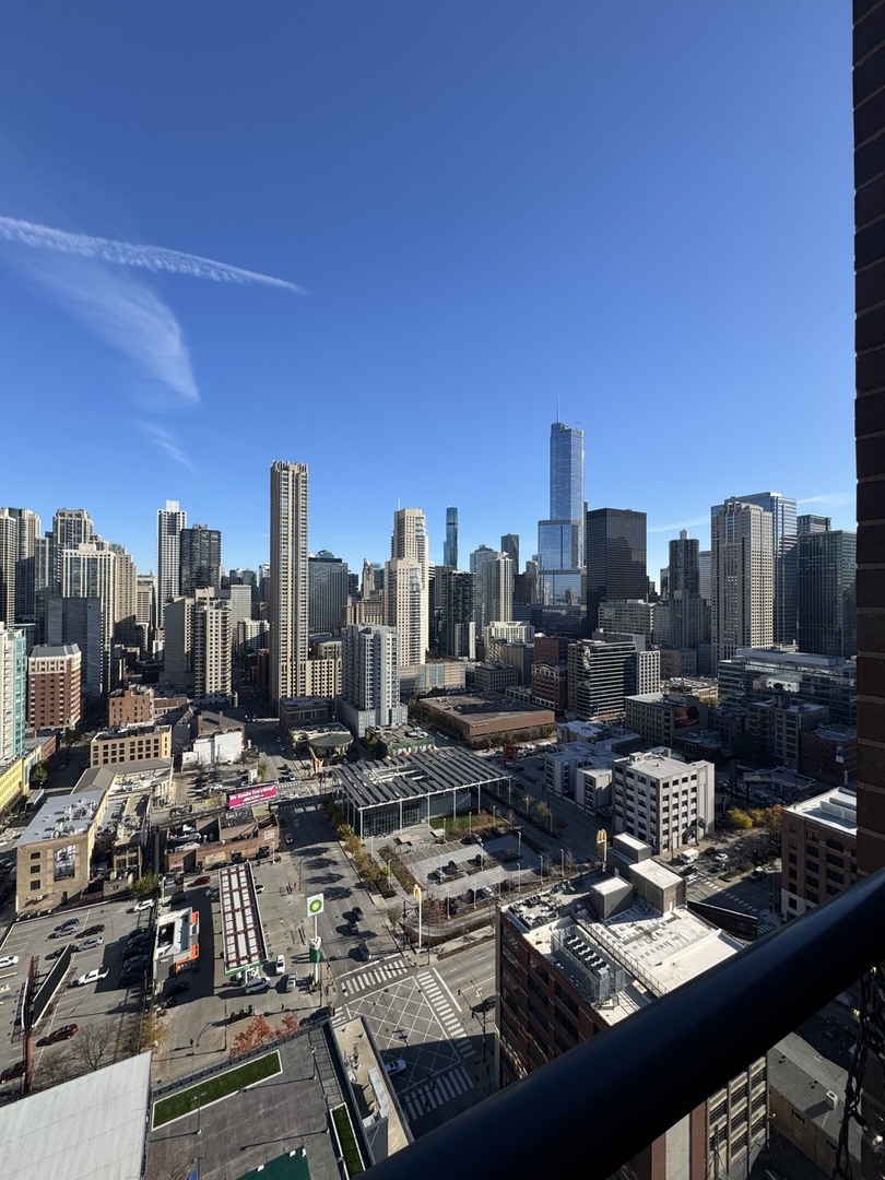 637 N Wells Street Unit: 3011