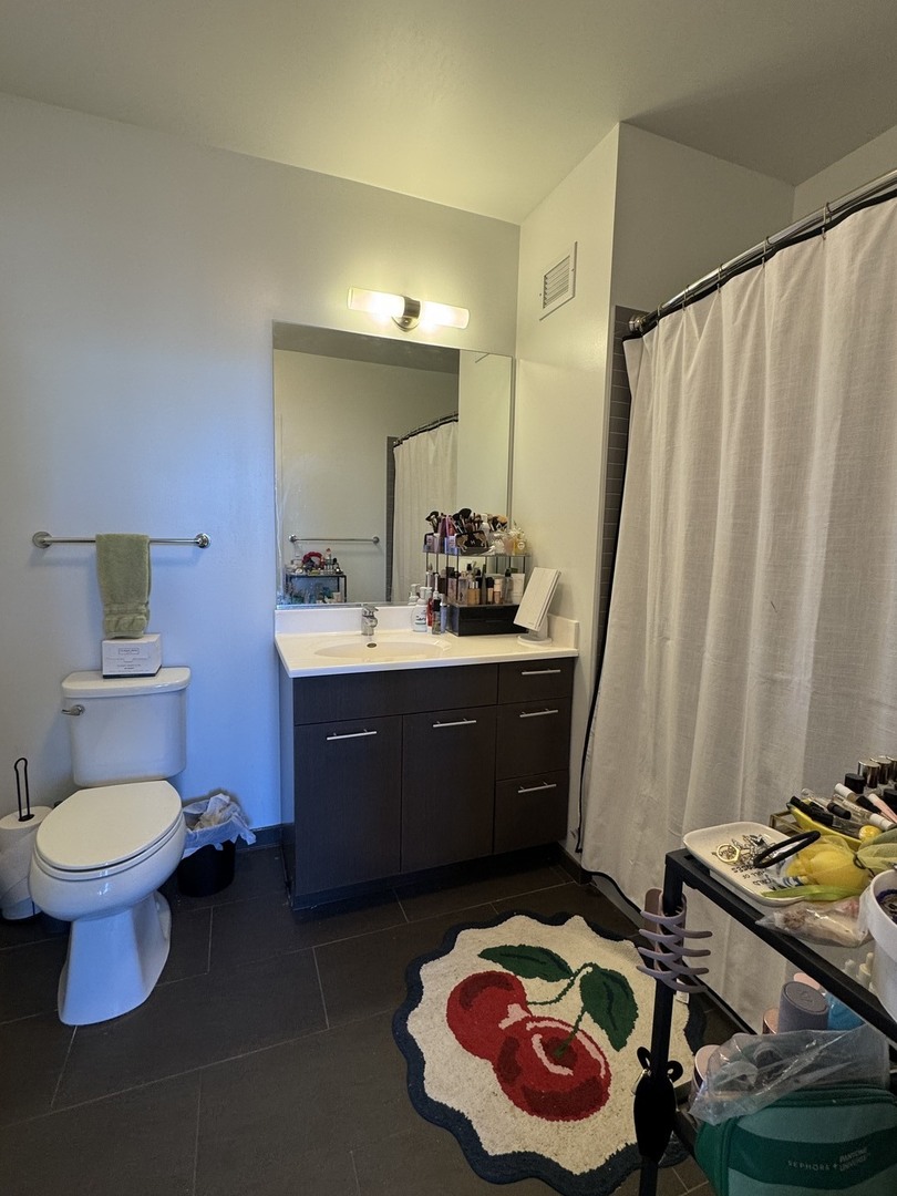 637 N Wells Street Unit: 3011