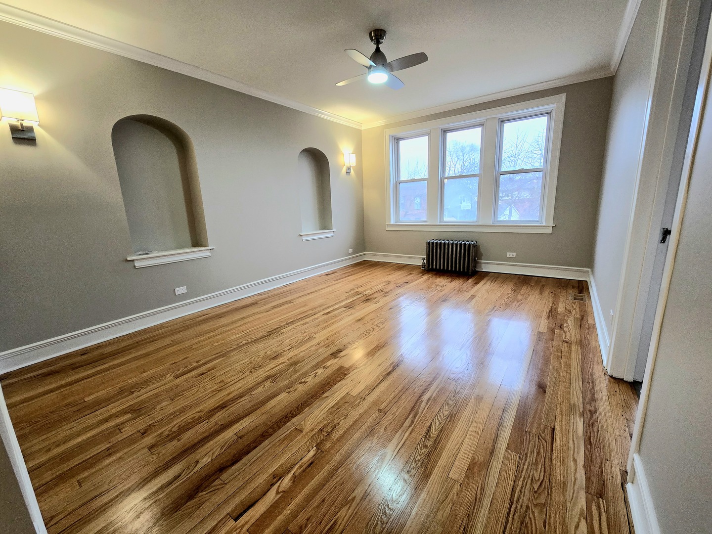 4326 N Lincoln Avenue Unit: 1