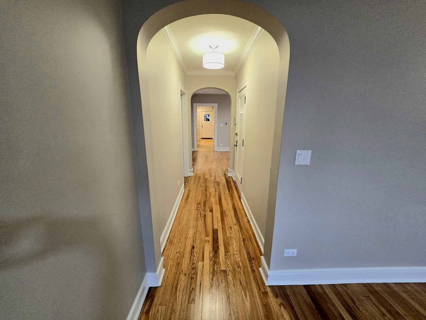 4326 N Lincoln Avenue Unit: 1
