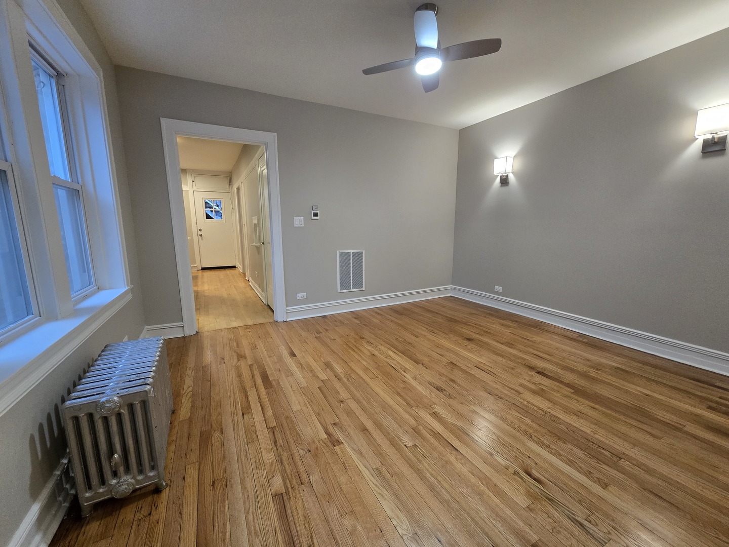 4326 N Lincoln Avenue Unit: 1