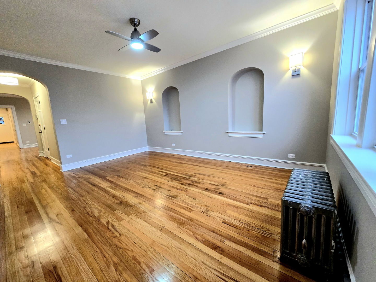 4326 N Lincoln Avenue Unit: 1