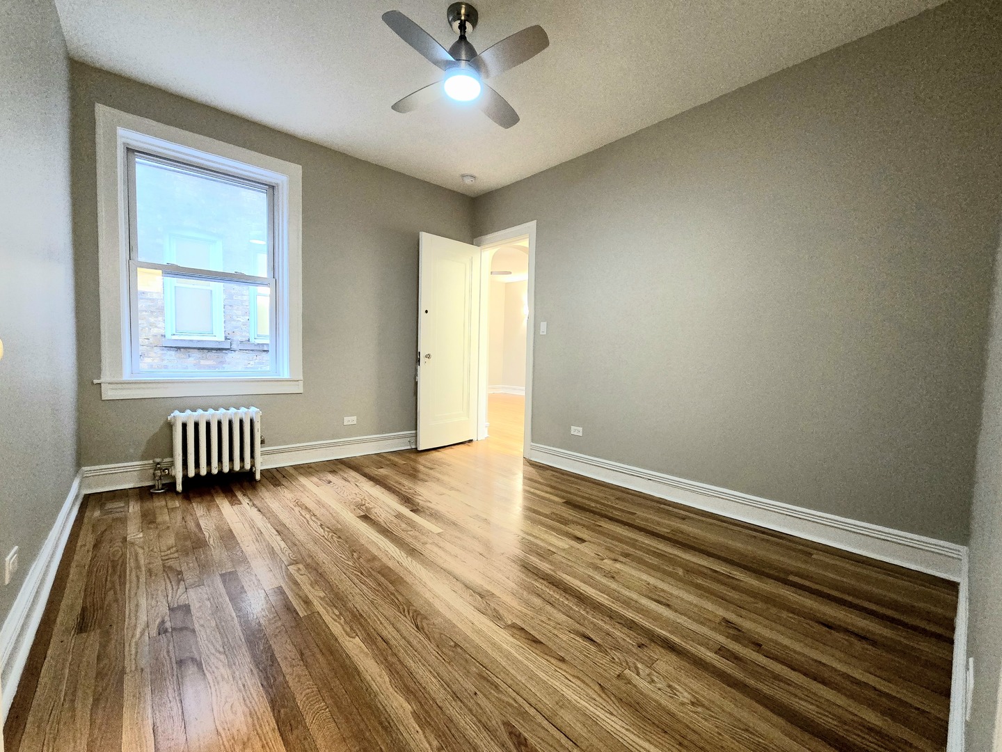 4326 N Lincoln Avenue Unit: 1