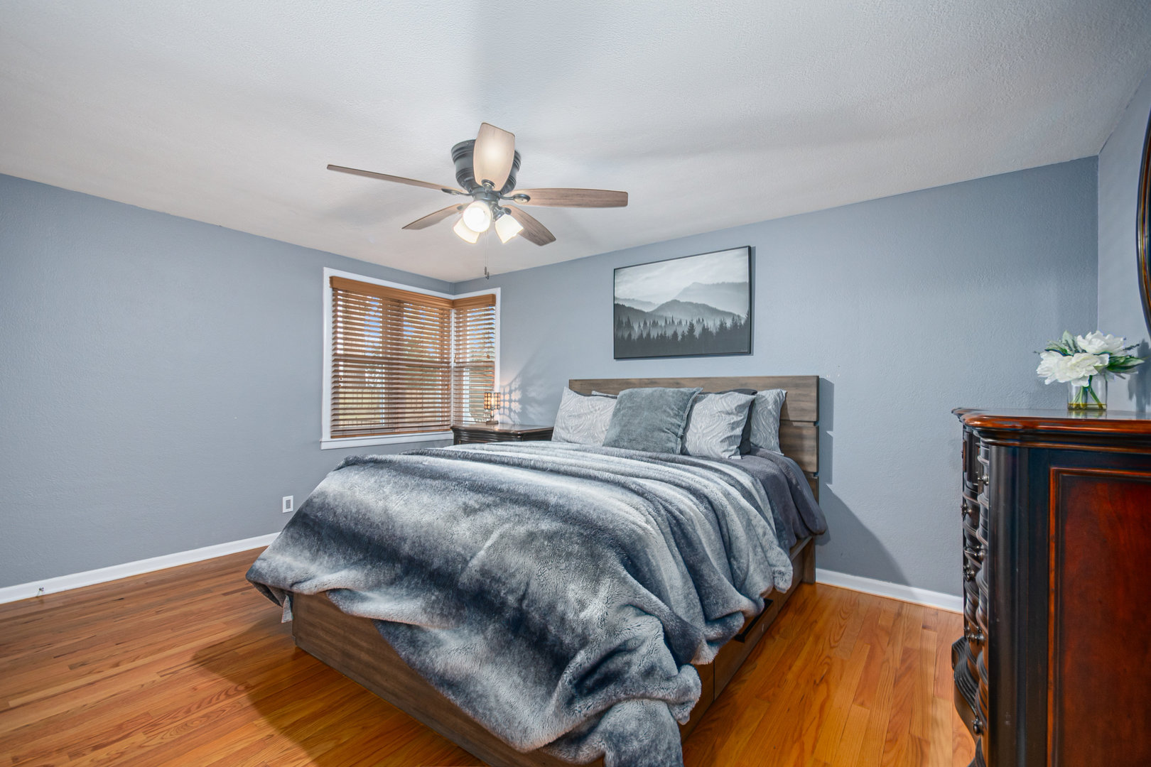 14827 S Bartlett Avenue