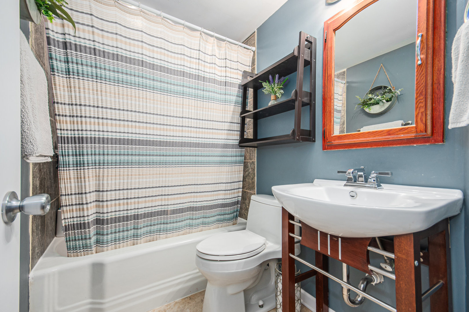 14827 S Bartlett Avenue