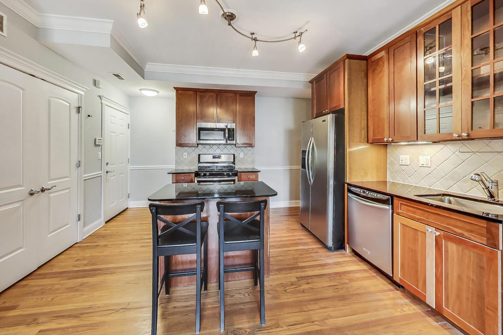 625 W Arlington Place Unit: 2N