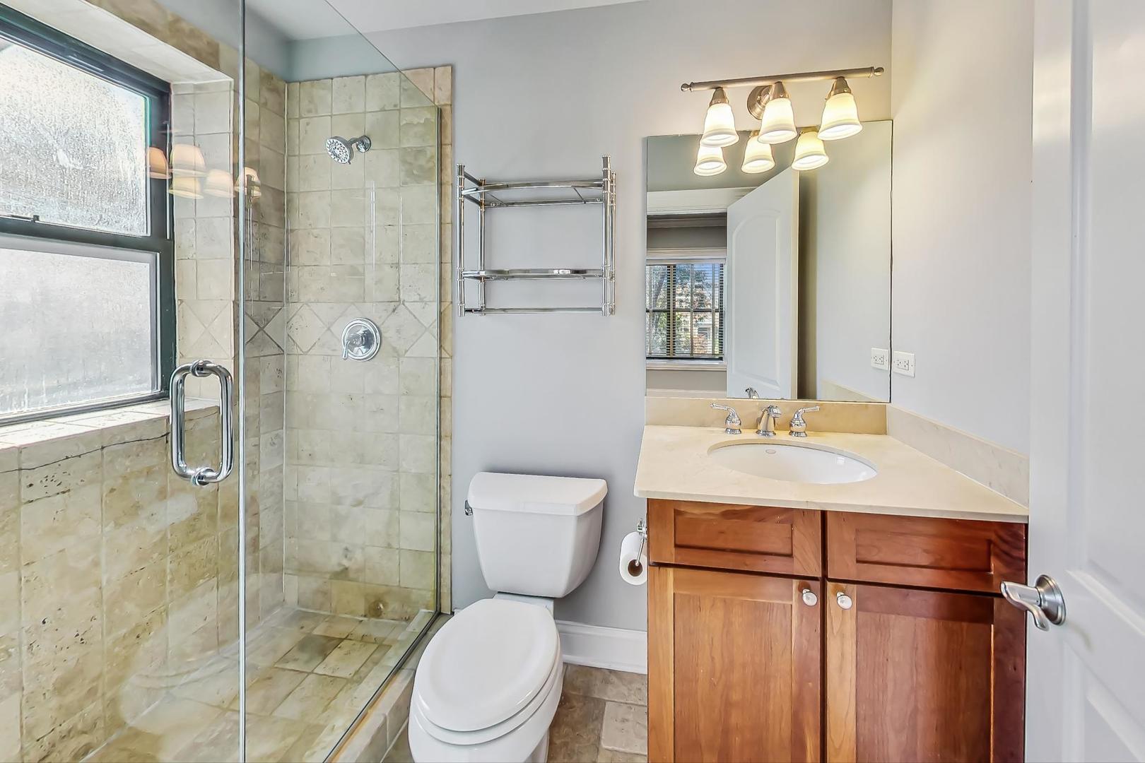 625 W Arlington Place Unit: 2N