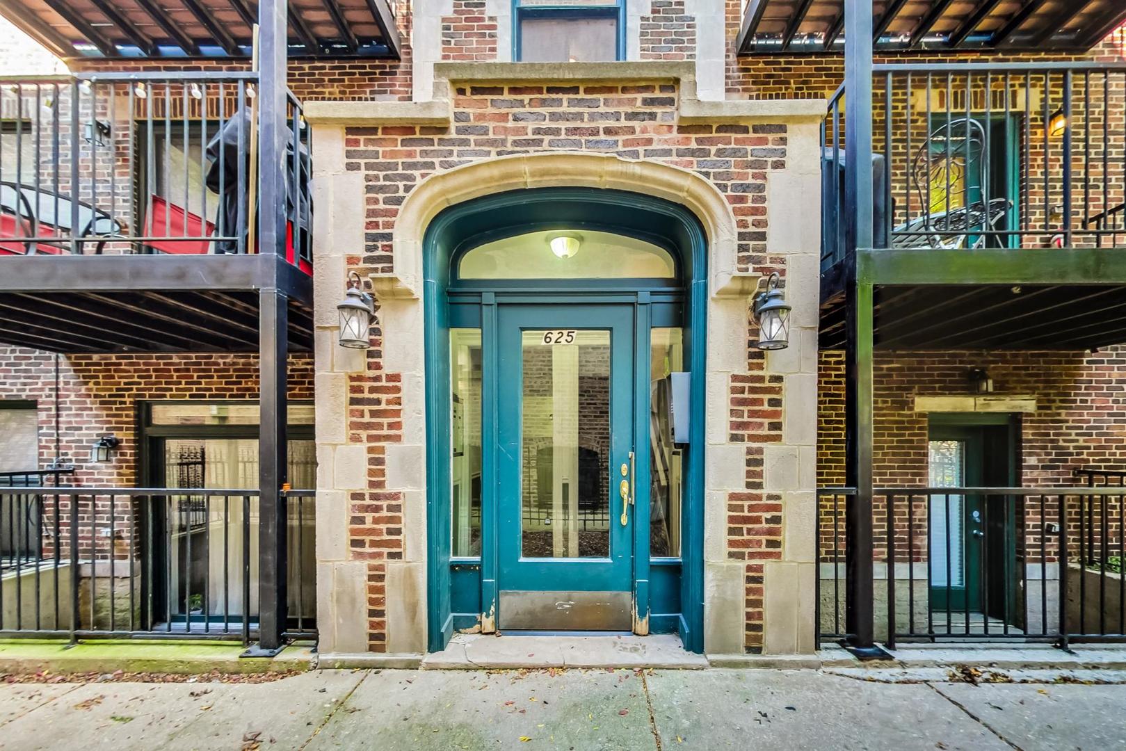 625 W Arlington Place Unit: 2N