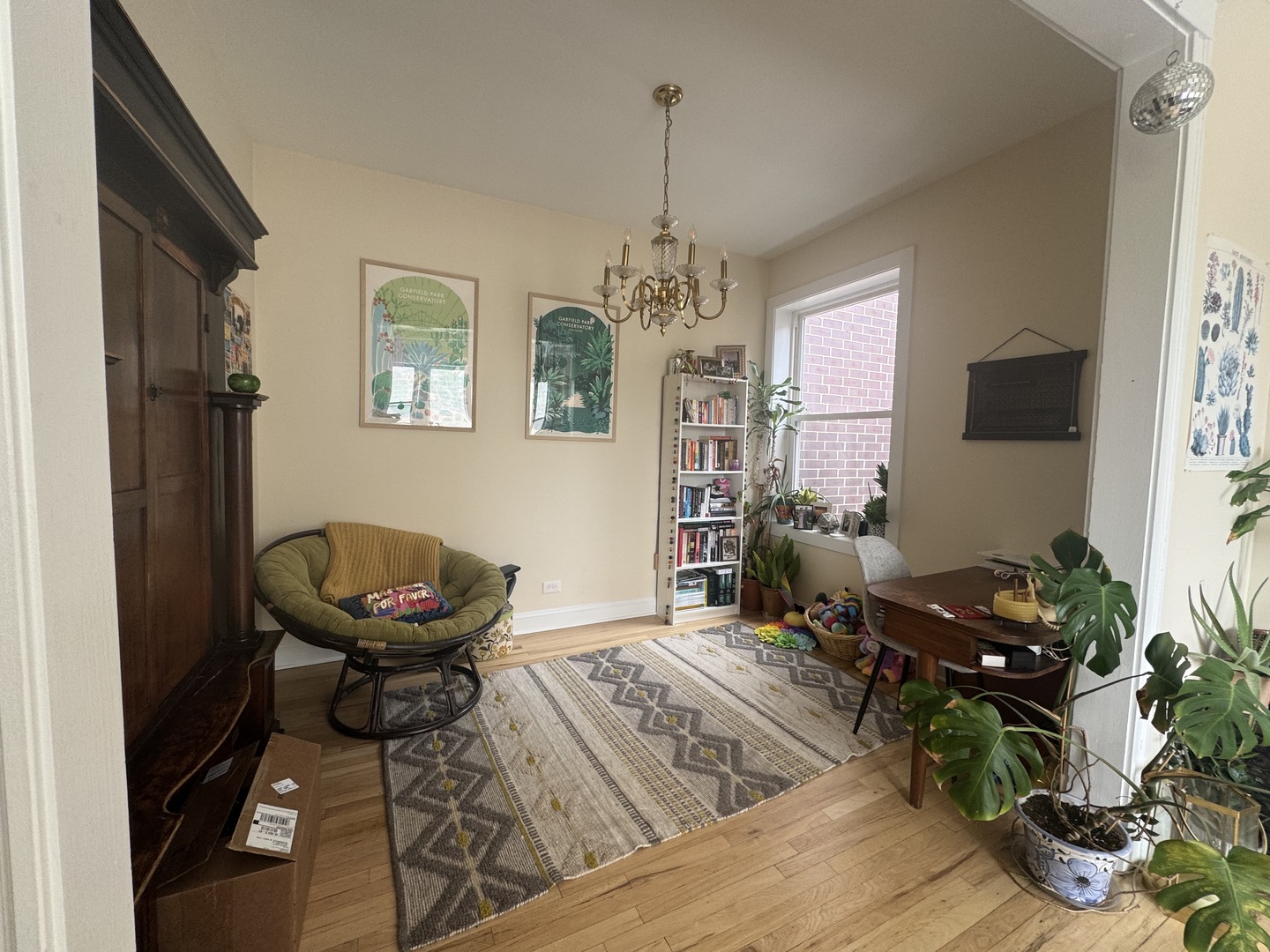 2125 W Division Street Unit: 3R