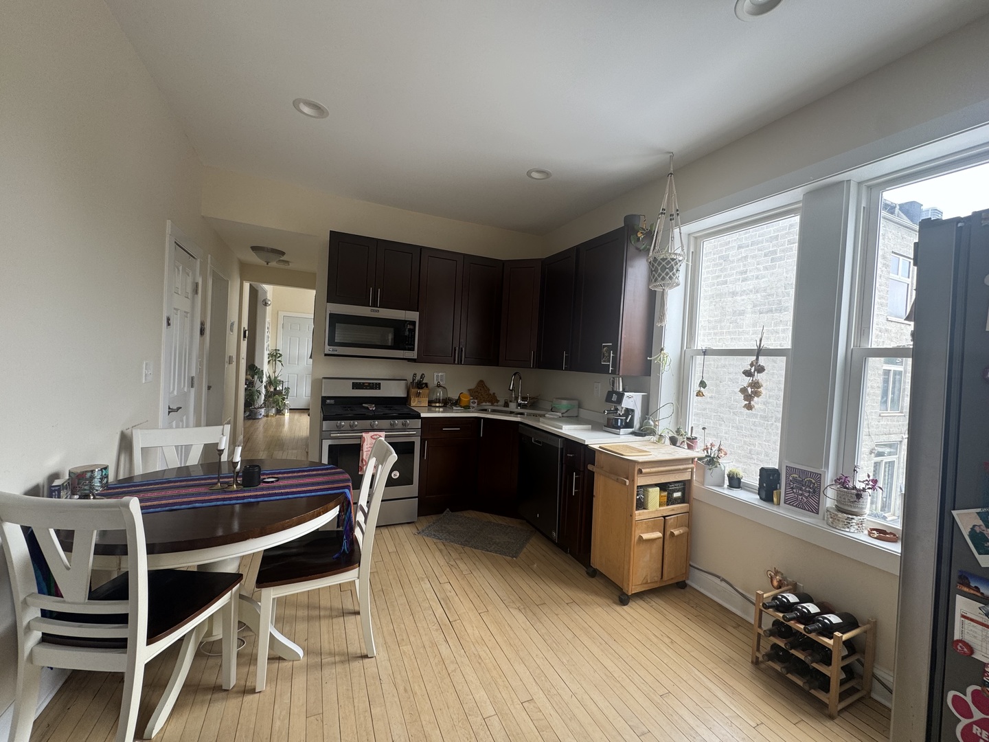 2125 W Division Street Unit: 3R