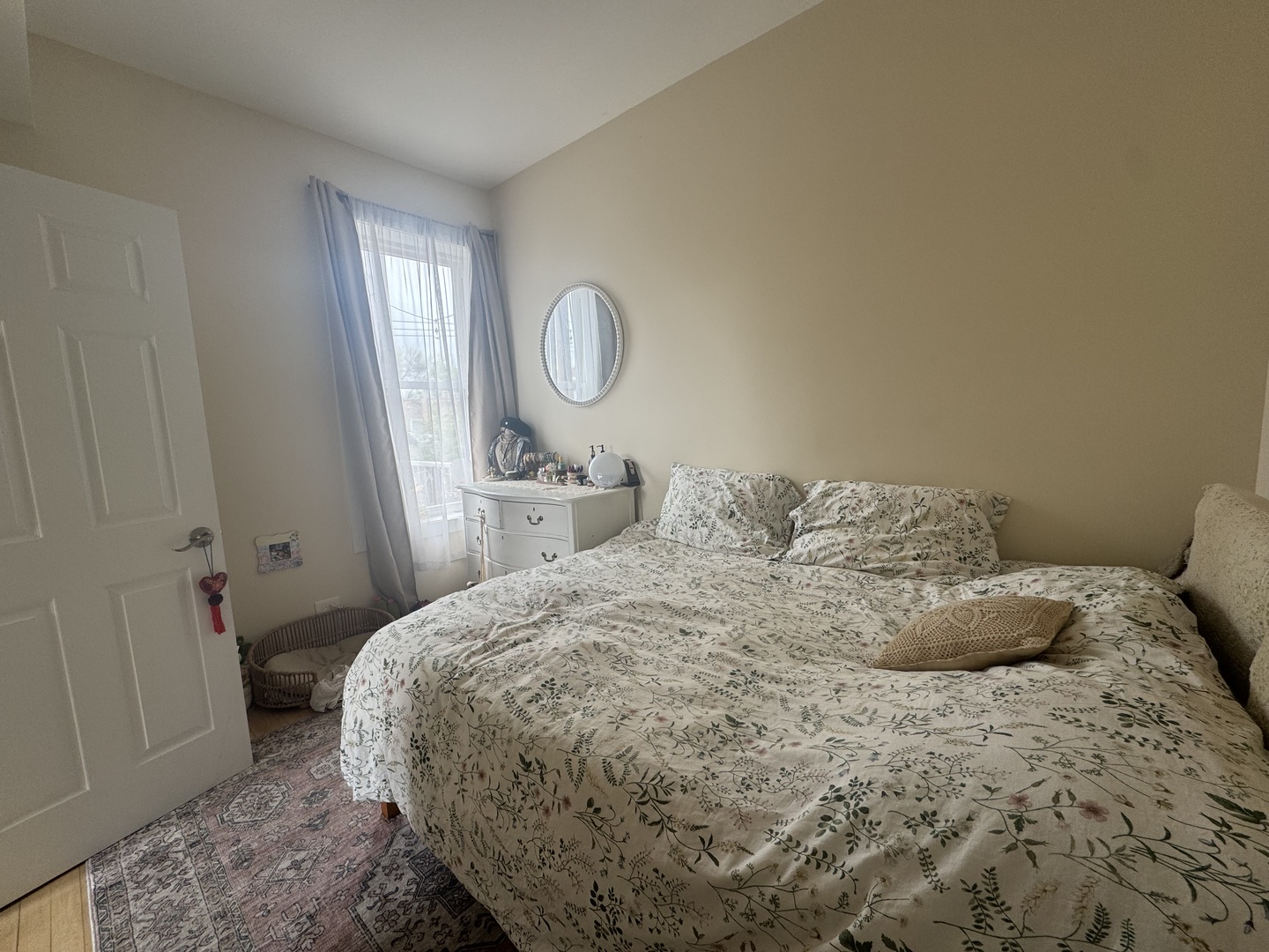 2125 W Division Street Unit: 3R