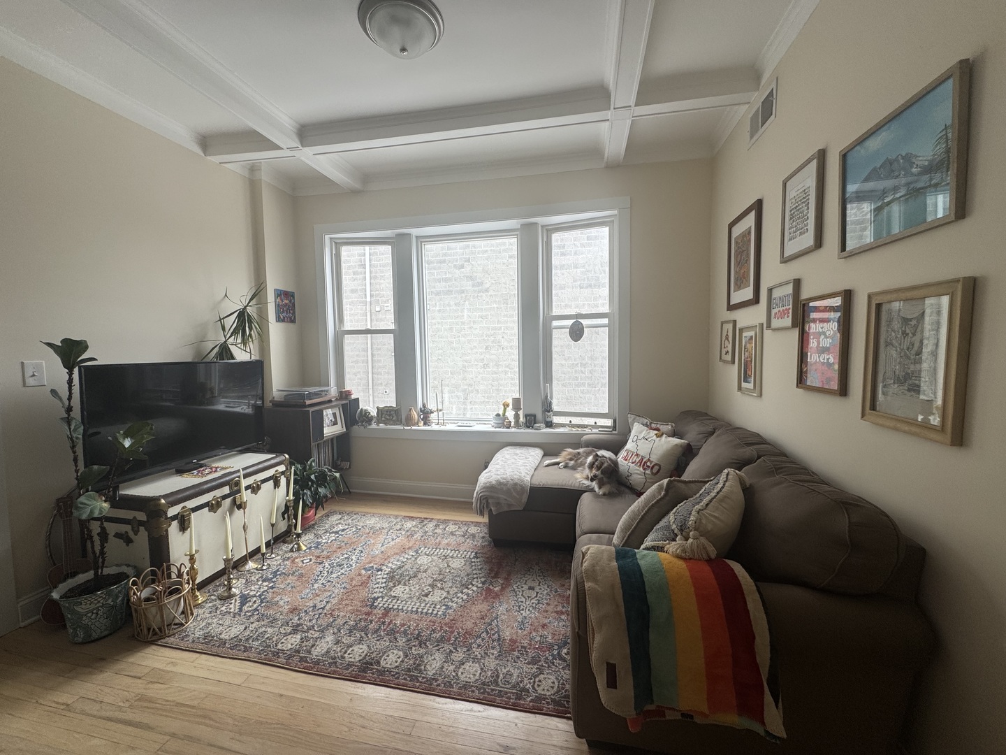 2125 W Division Street Unit: 3R