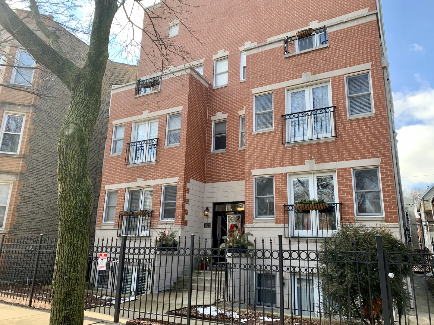 3122 N Seminary Avenue Unit: 1S