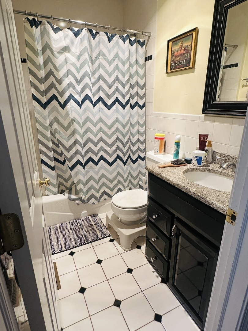 3122 N Seminary Avenue Unit: 1S