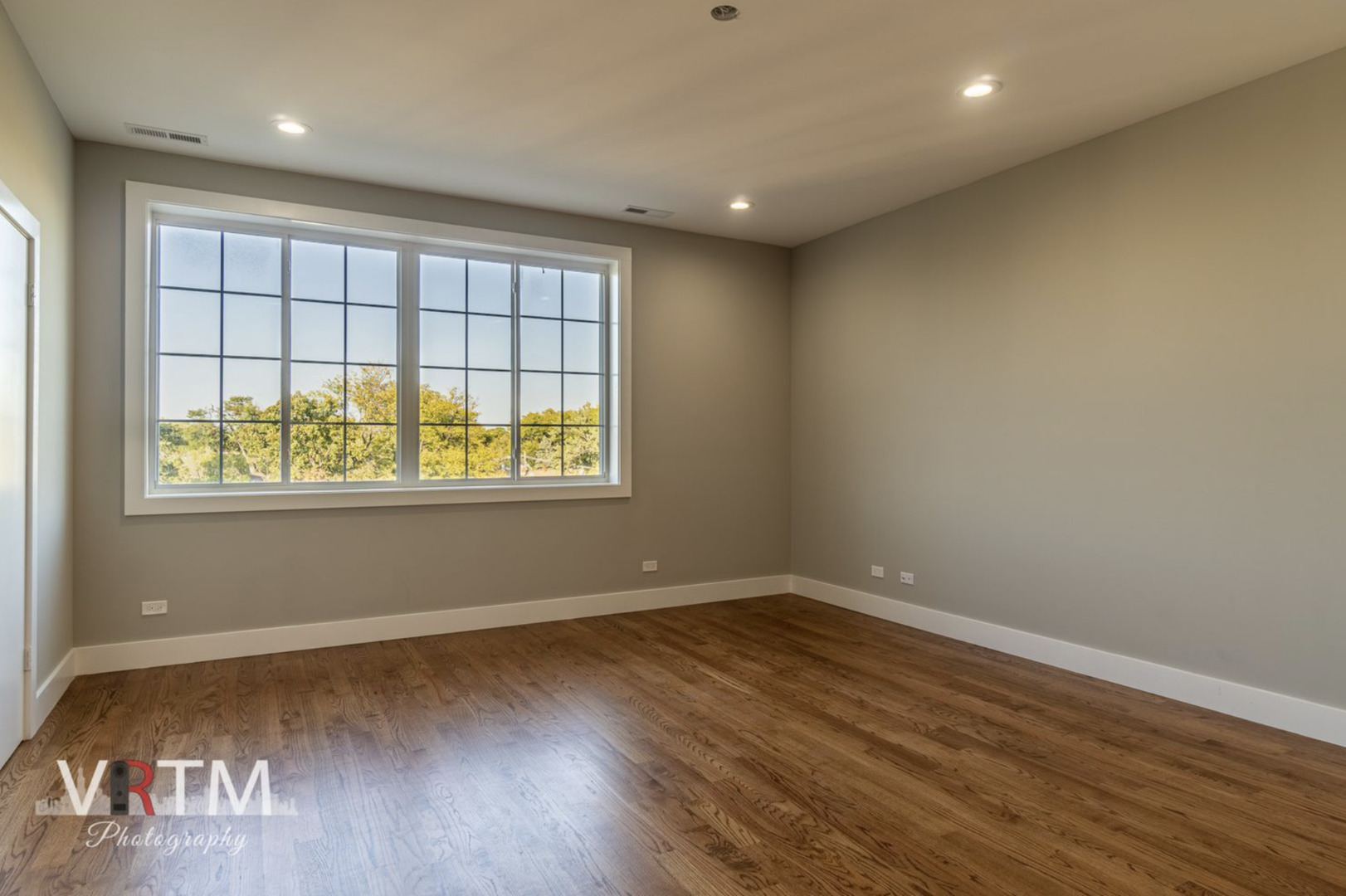 4211 N Elston Avenue Unit: 2B