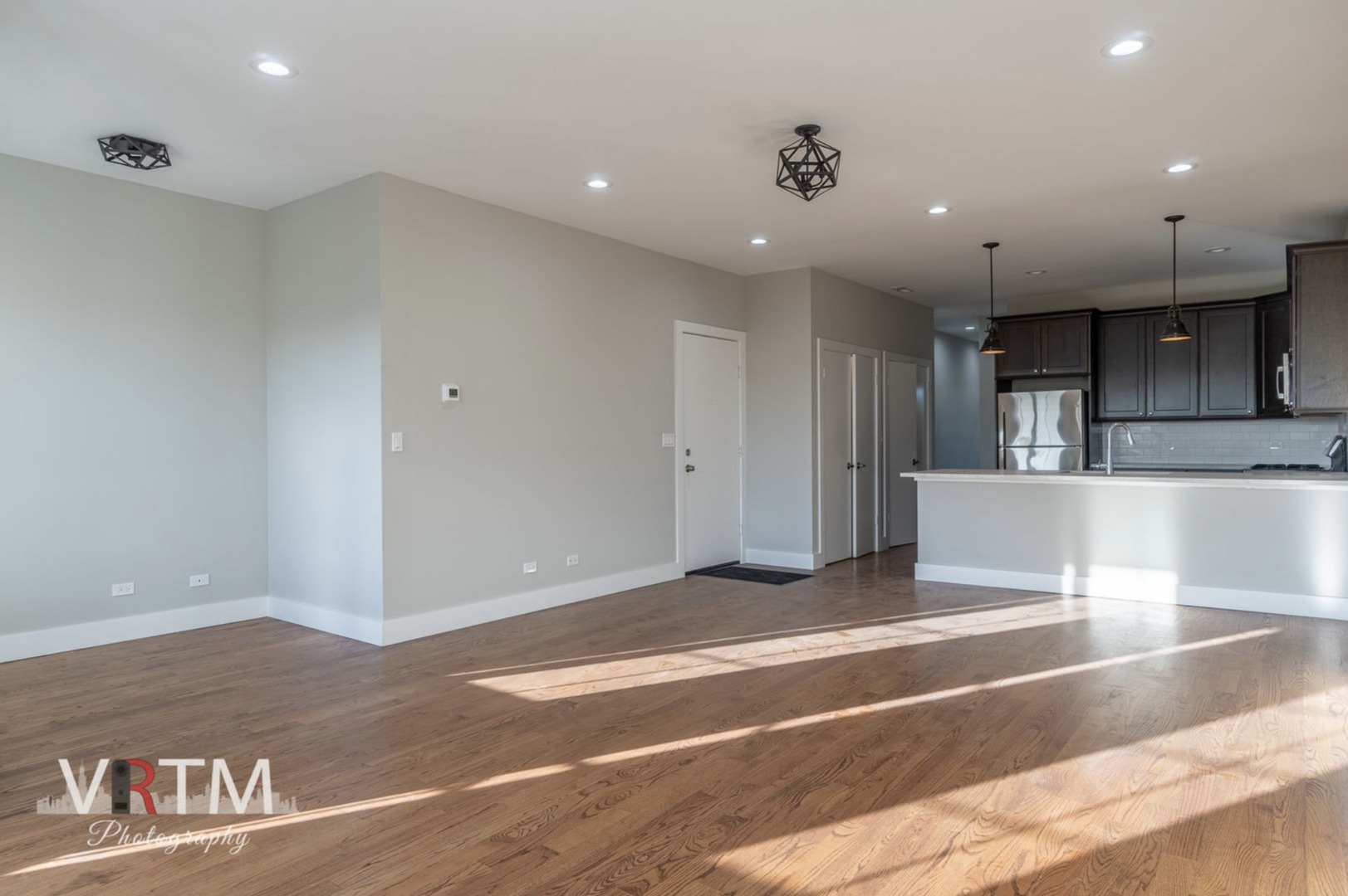 4211 N Elston Avenue Unit: 2B