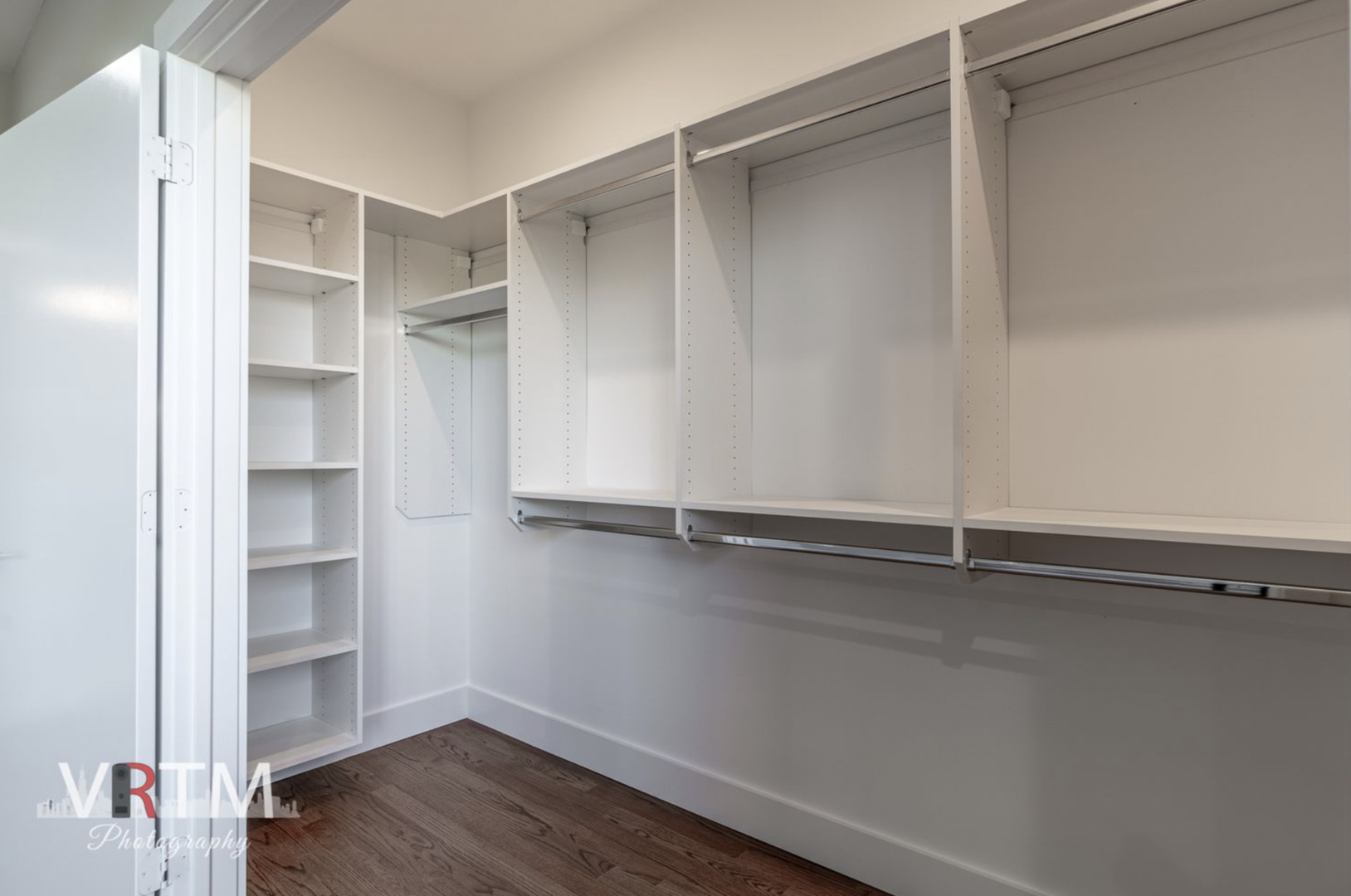 4211 N Elston Avenue Unit: 2B