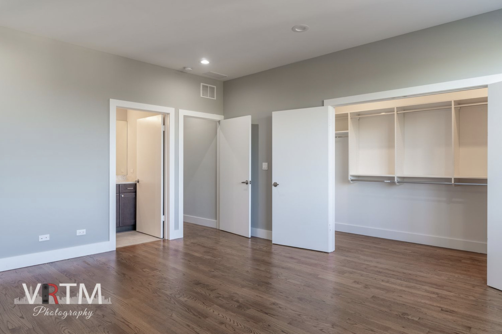 4211 N Elston Avenue Unit: 2B