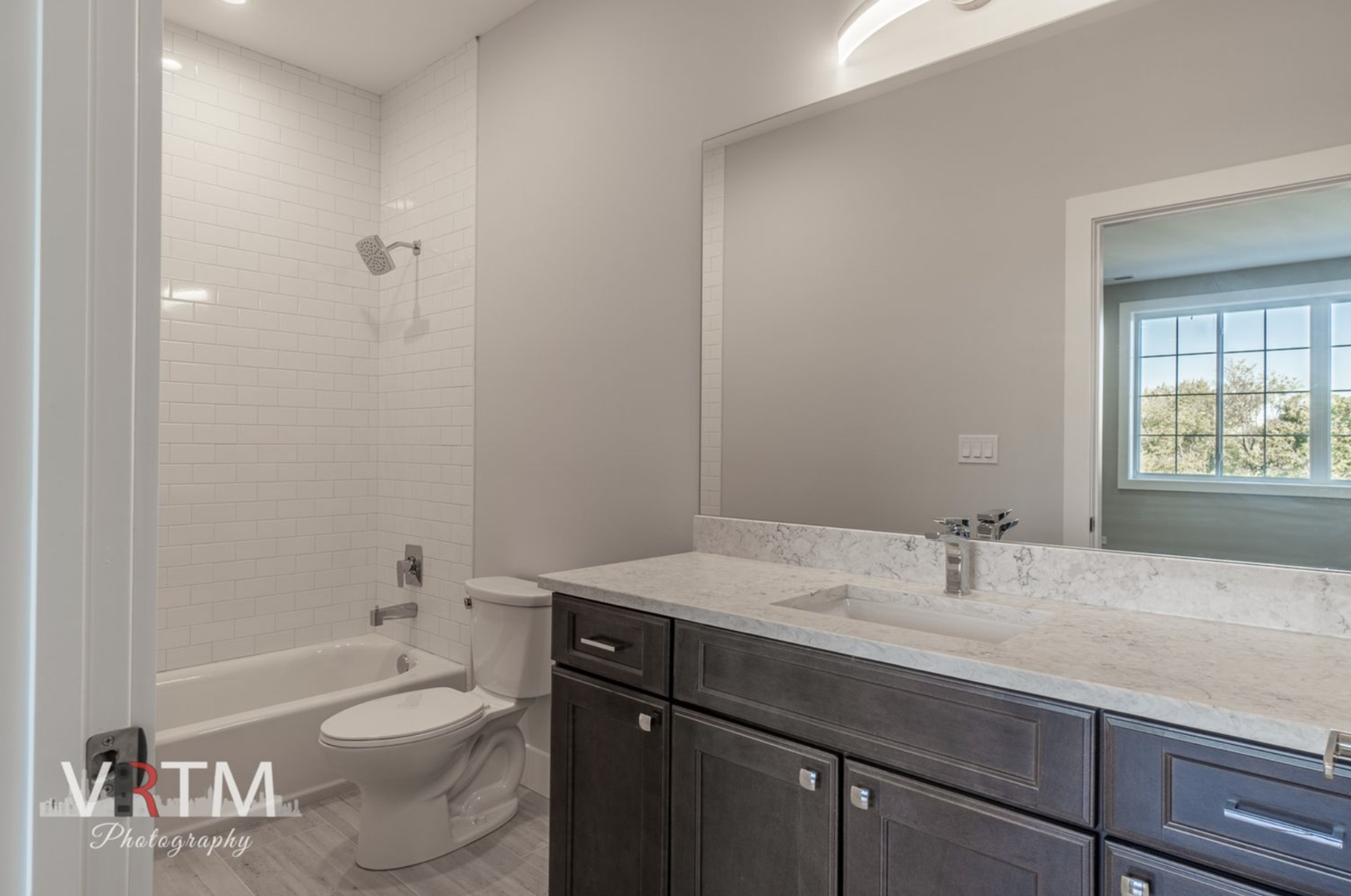 4211 N Elston Avenue Unit: 2B