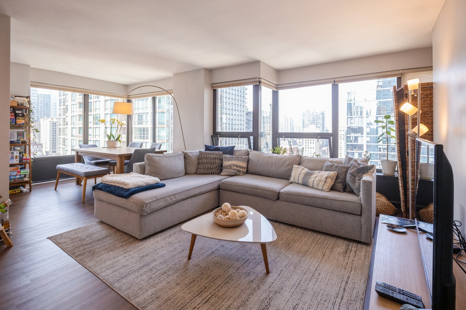 30 E Huron Street Unit: 2104