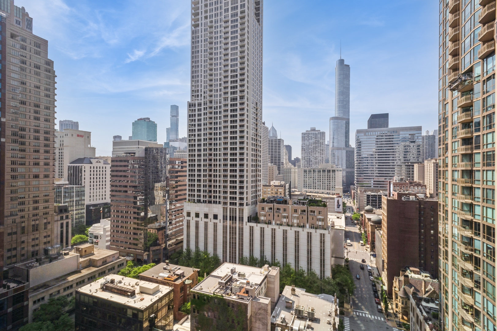 30 E Huron Street Unit: 2104