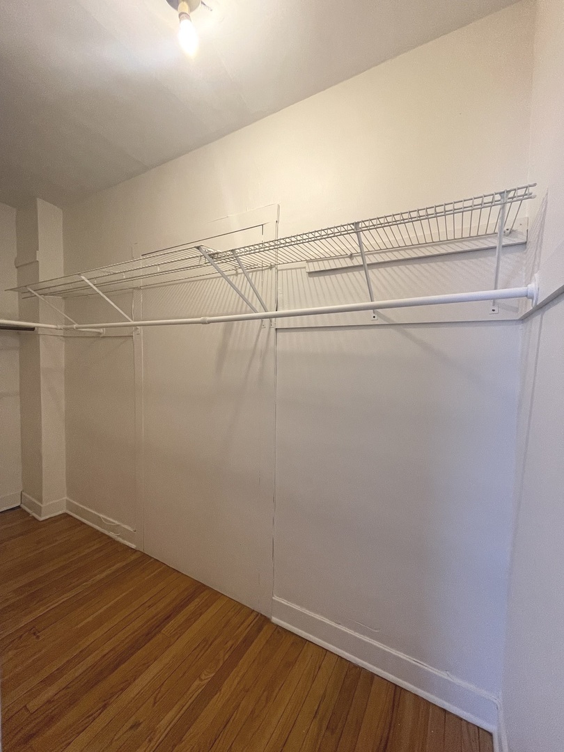 4416 N Lavergne Avenue Unit: 3