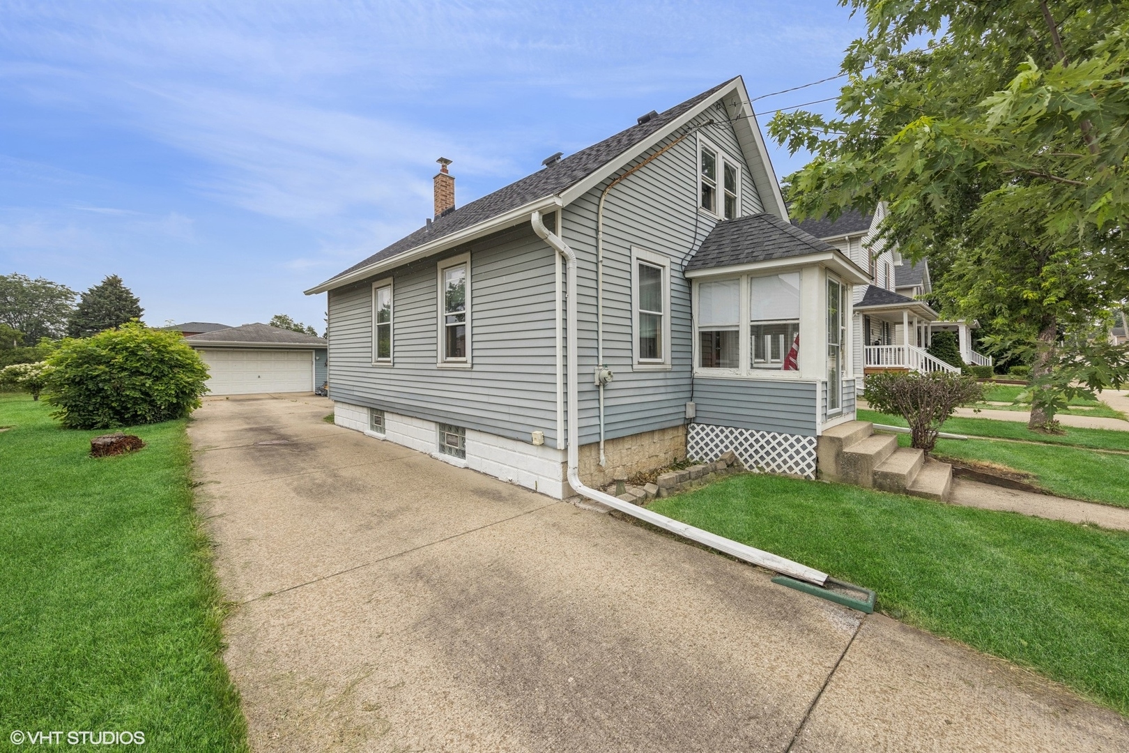 527 W Green Street