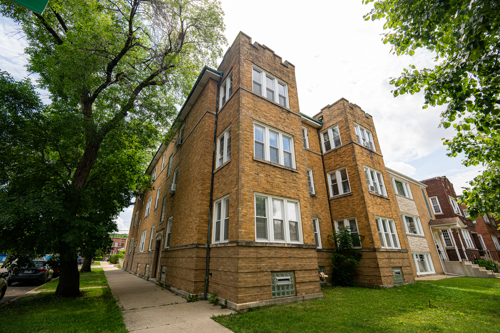 4424 N Lavergne Avenue Unit: 1