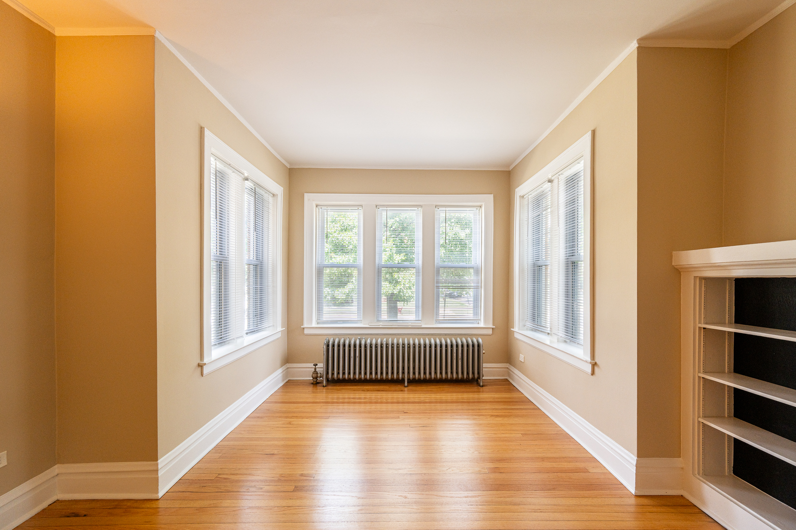 4424 N Lavergne Avenue Unit: 1