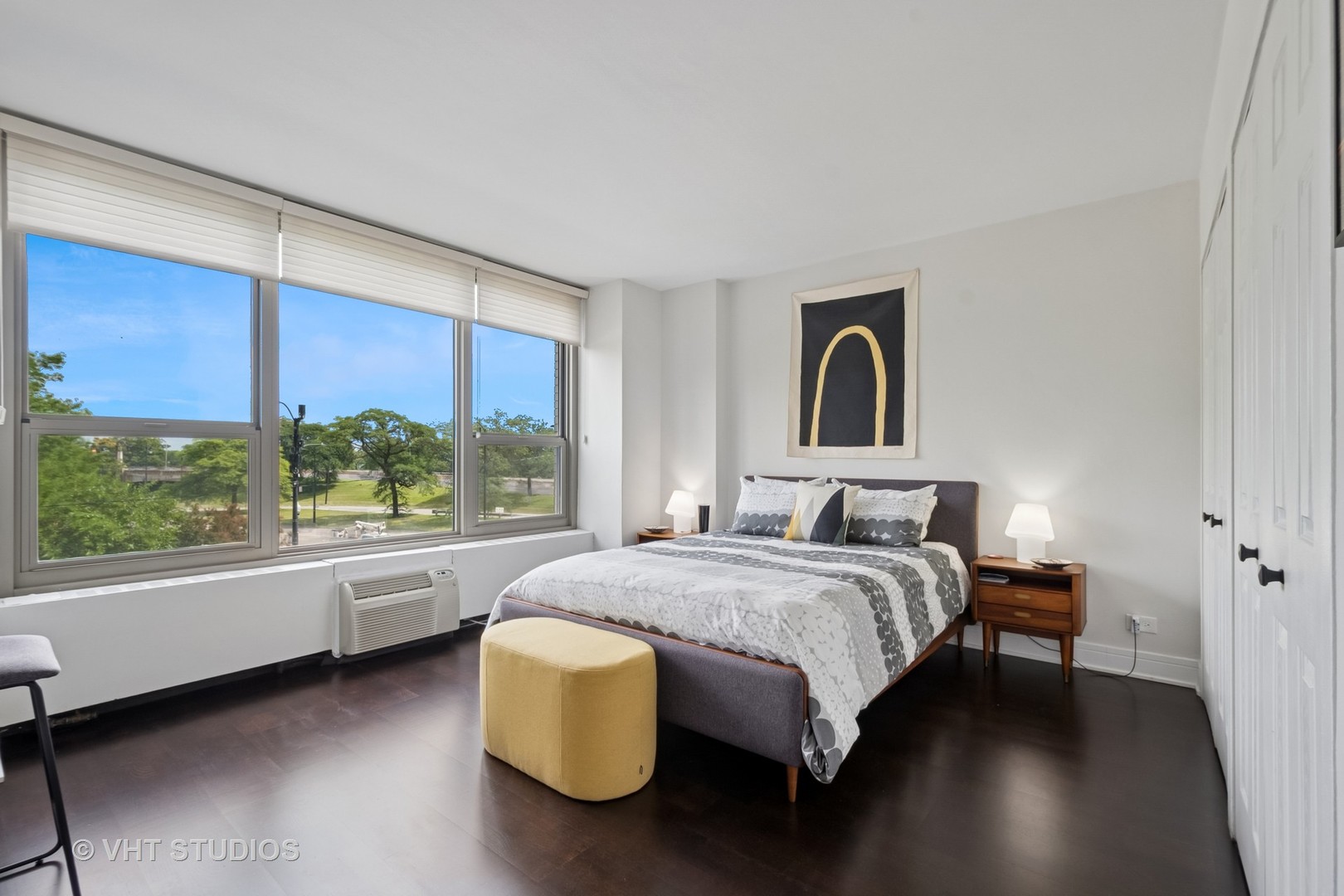 1550 N Lake Shore Drive Unit: 2E