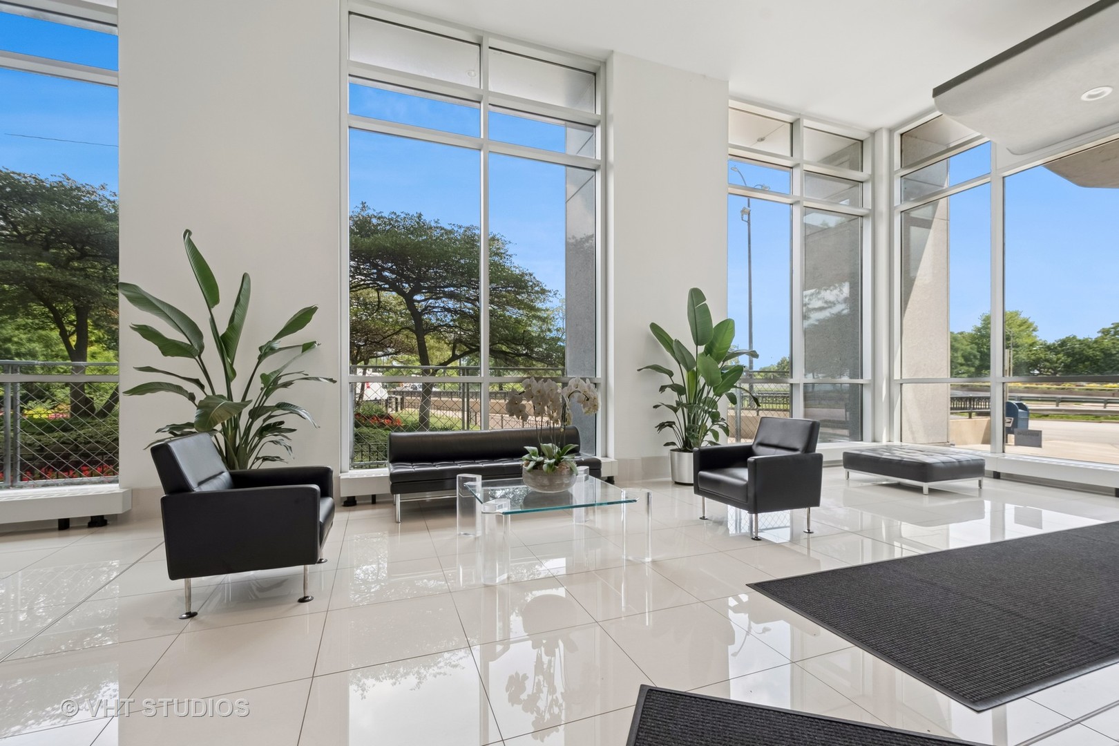 1550 N Lake Shore Drive Unit: 2E
