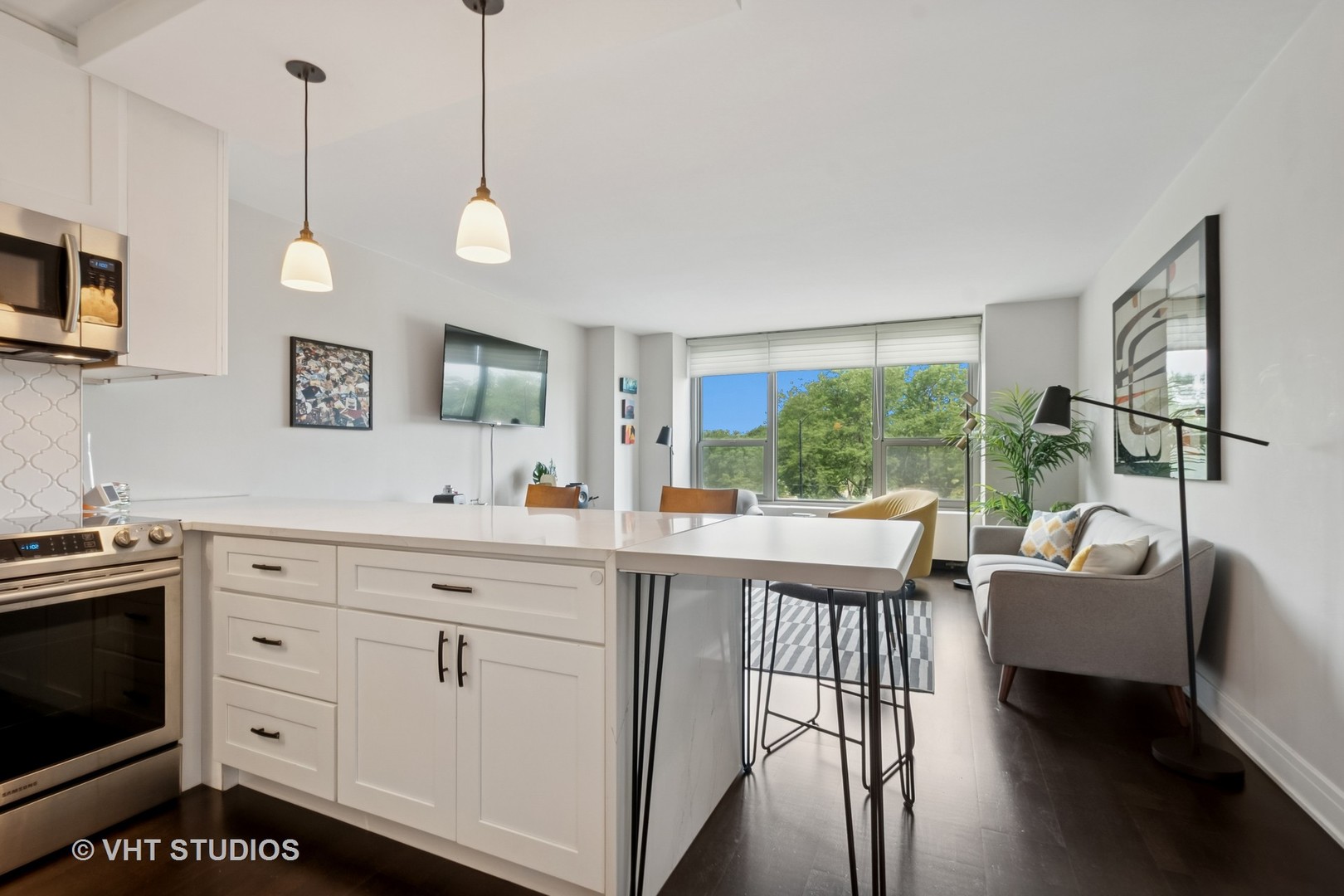 1550 N Lake Shore Drive Unit: 2E