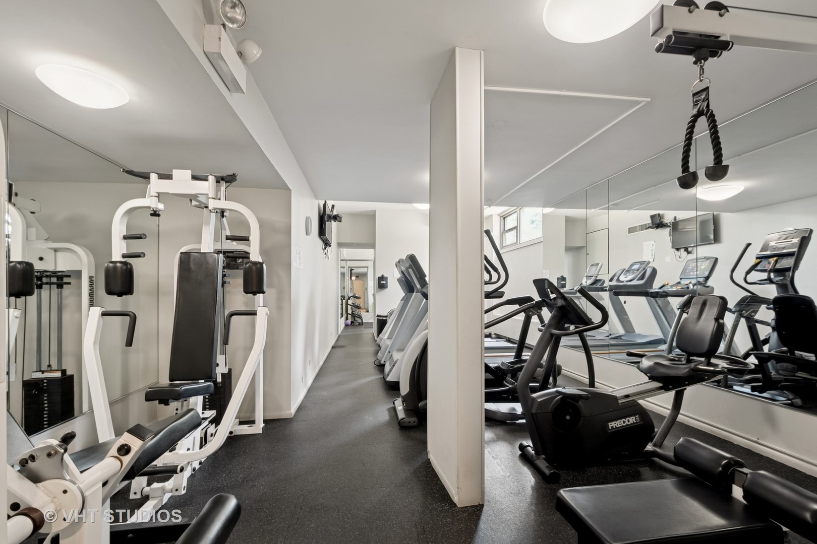 1550 N Lake Shore Drive Unit: 2E