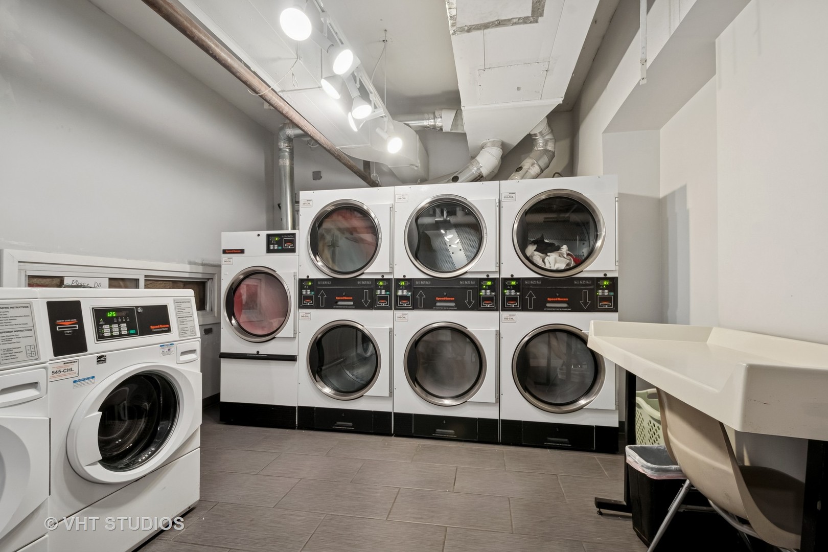 1550 N Lake Shore Drive Unit: 2E