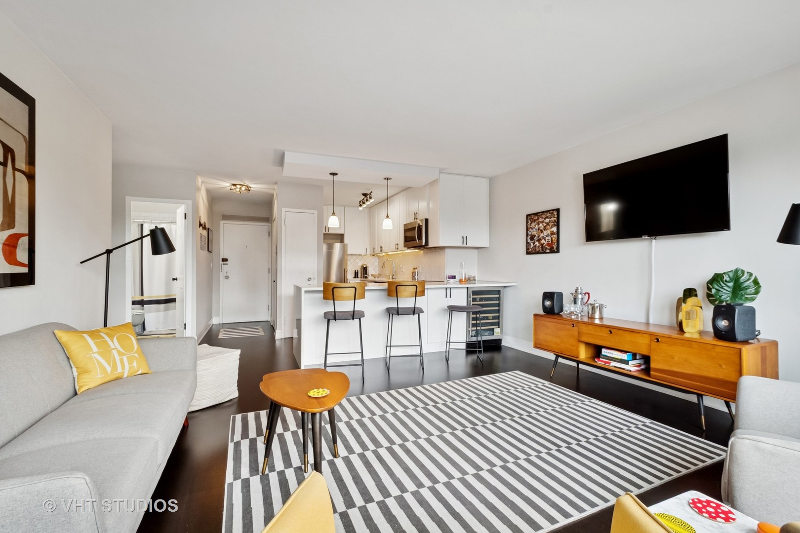 1550 N Lake Shore Drive Unit: 2E