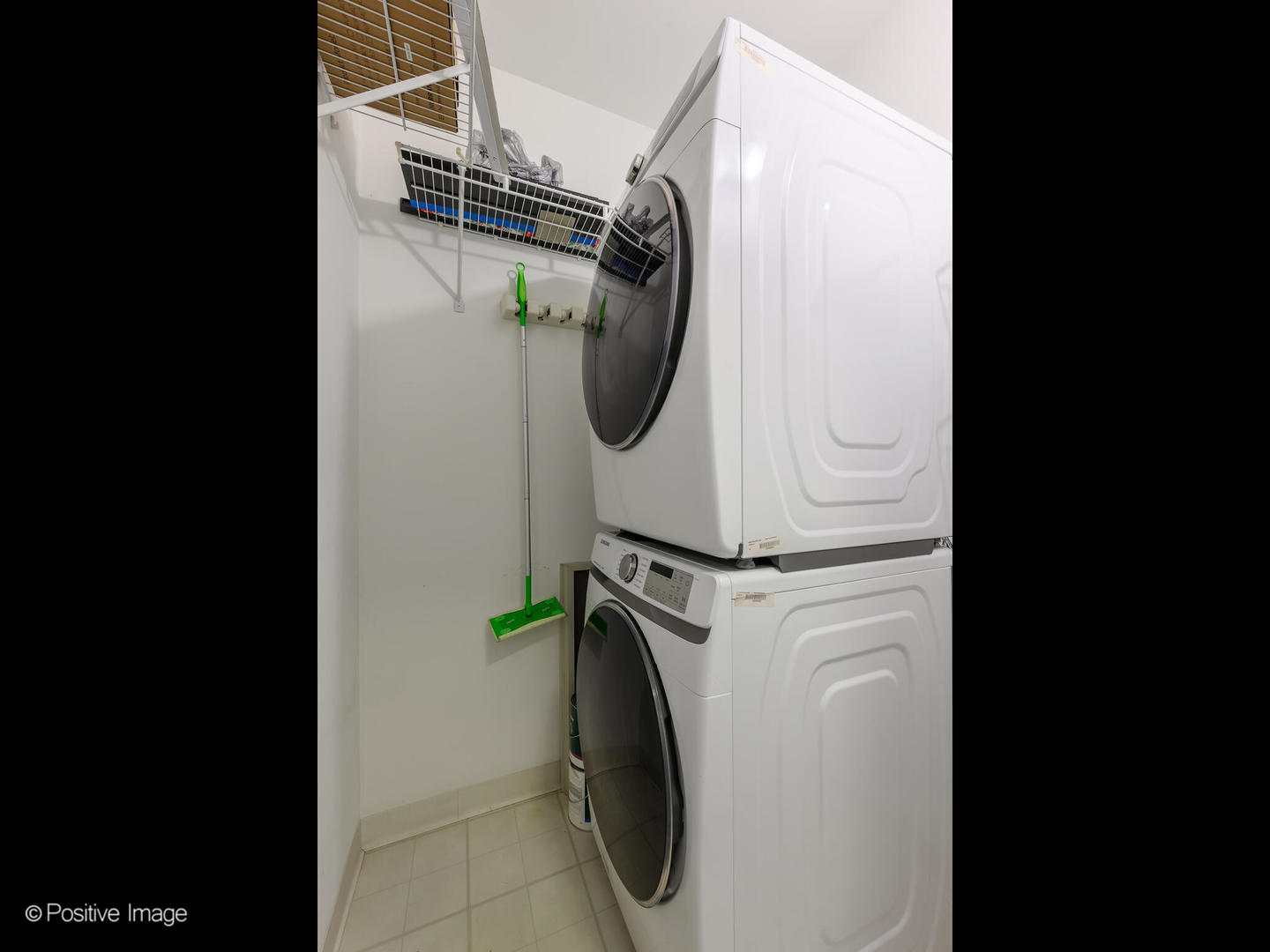 21 W Chestnut Street Unit: 1202